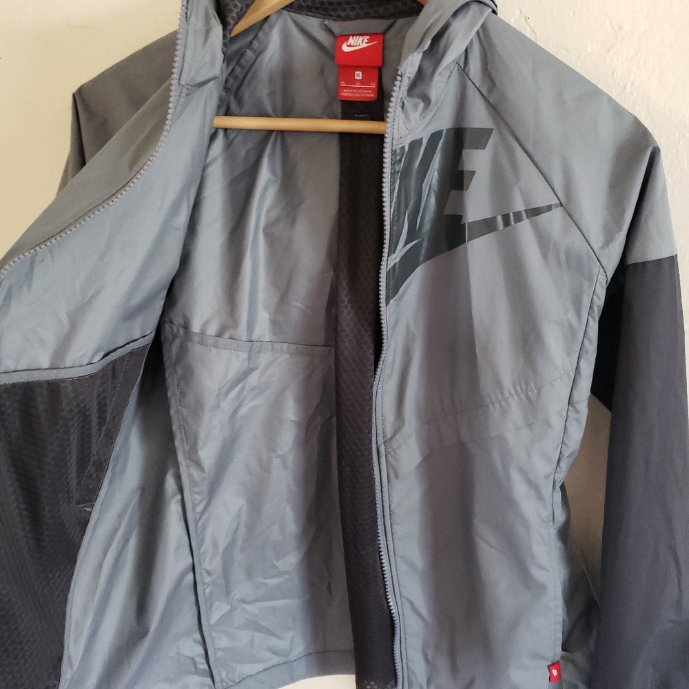 🧥 Nike Sportswear Windbreaker Kids Unisex Jacket - Picture 4 of 9